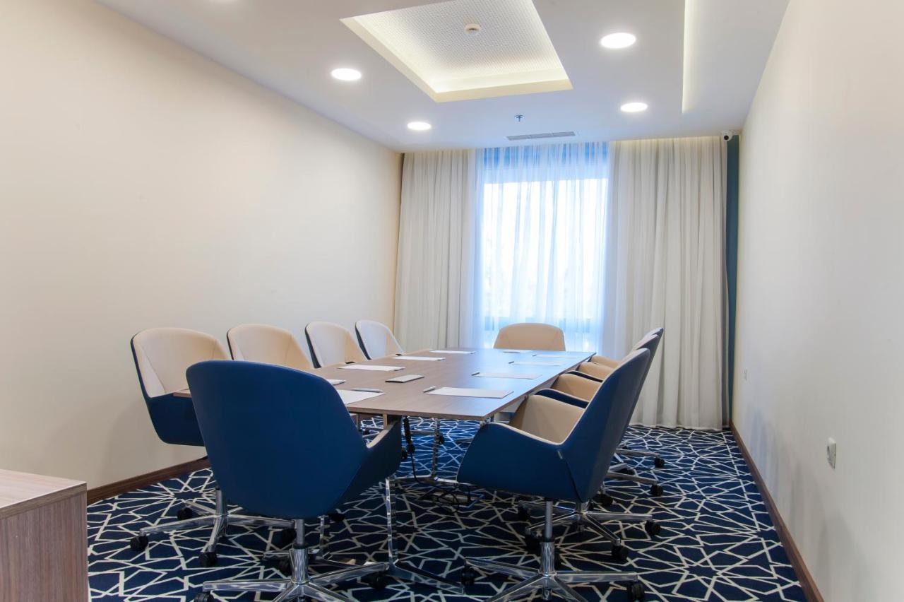 Holiday Inn Plovdiv By Ihg Ngoại thất bức ảnh