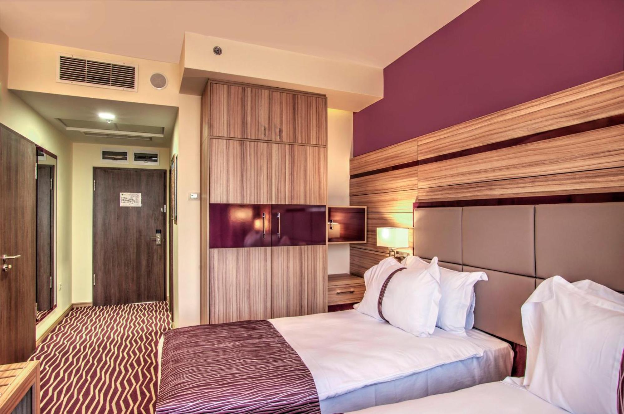 Holiday Inn Plovdiv By Ihg Ngoại thất bức ảnh