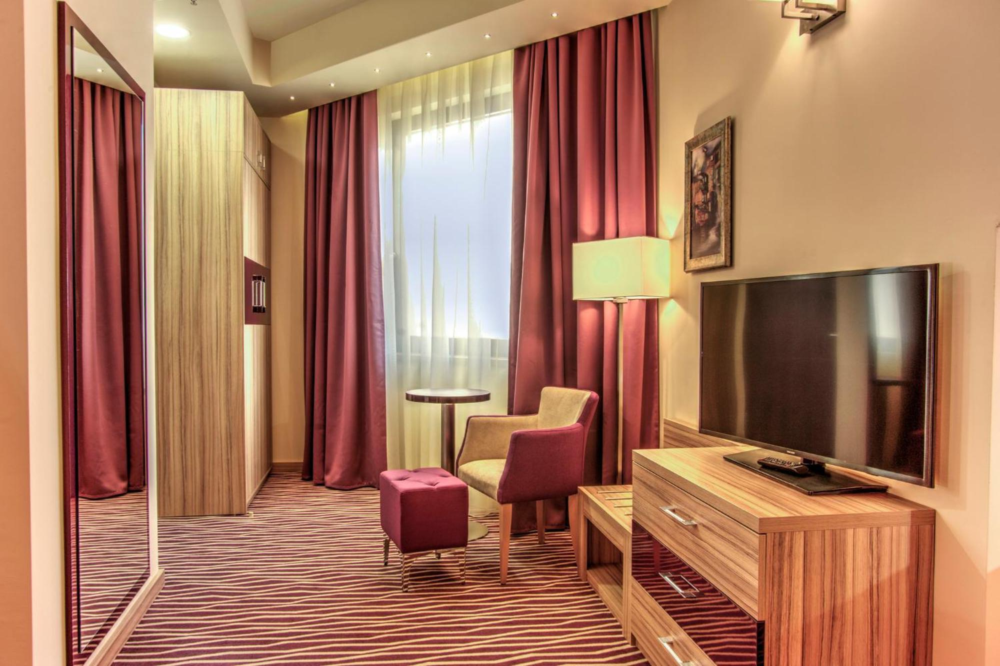 Holiday Inn Plovdiv By Ihg Ngoại thất bức ảnh