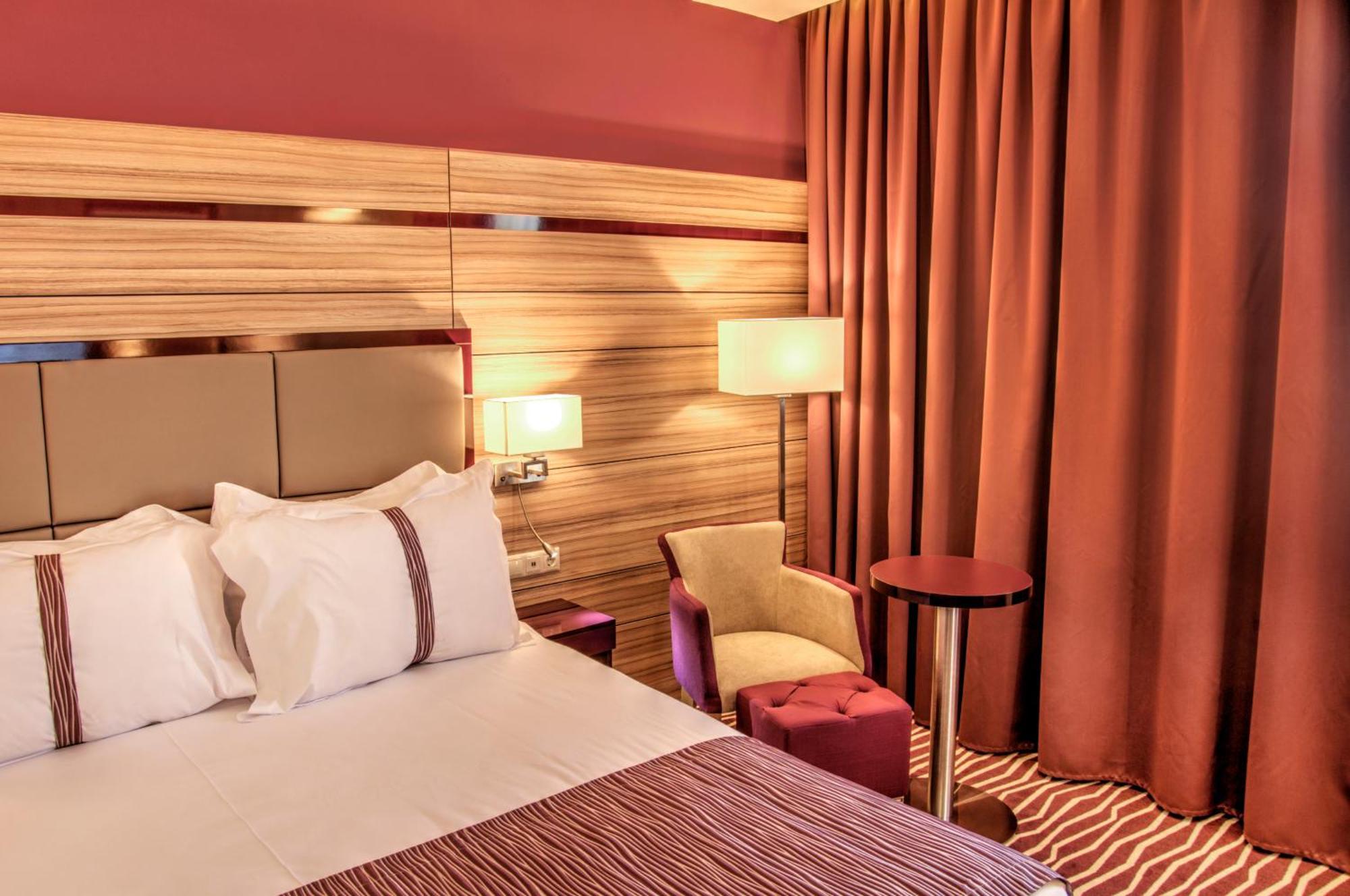 Holiday Inn Plovdiv By Ihg Ngoại thất bức ảnh